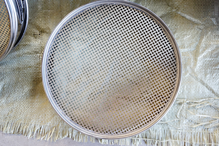 How to choose standard test sieve